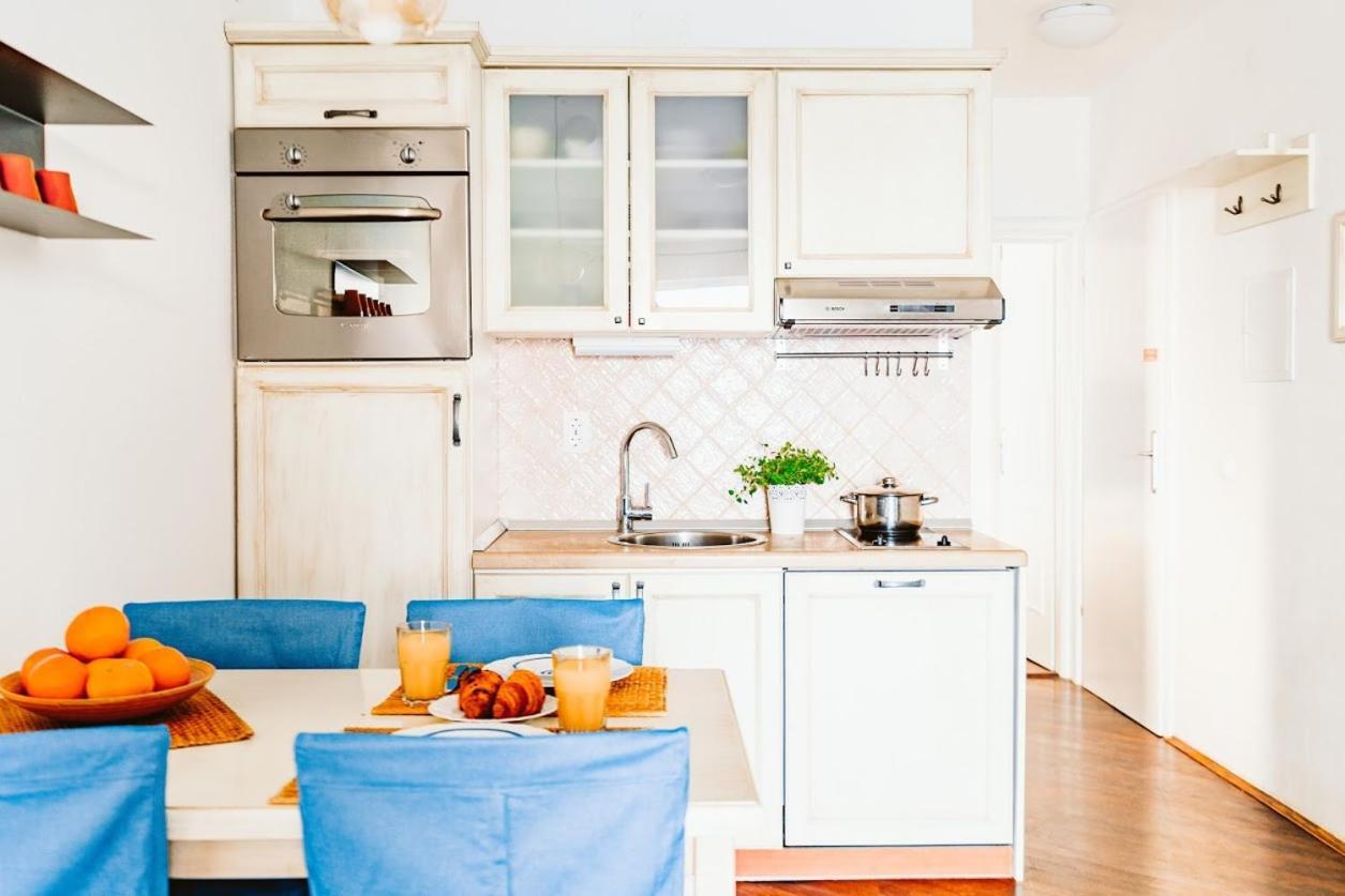 Sutivan Best Apartments Luaran gambar