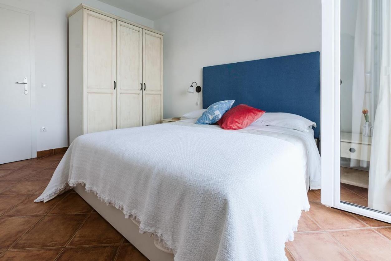 Sutivan Best Apartments Luaran gambar